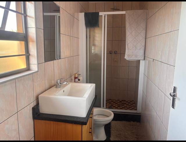 3 BEDROOM TOWNHOUSE FOR SALE IN ZSM INDUSTRIAL